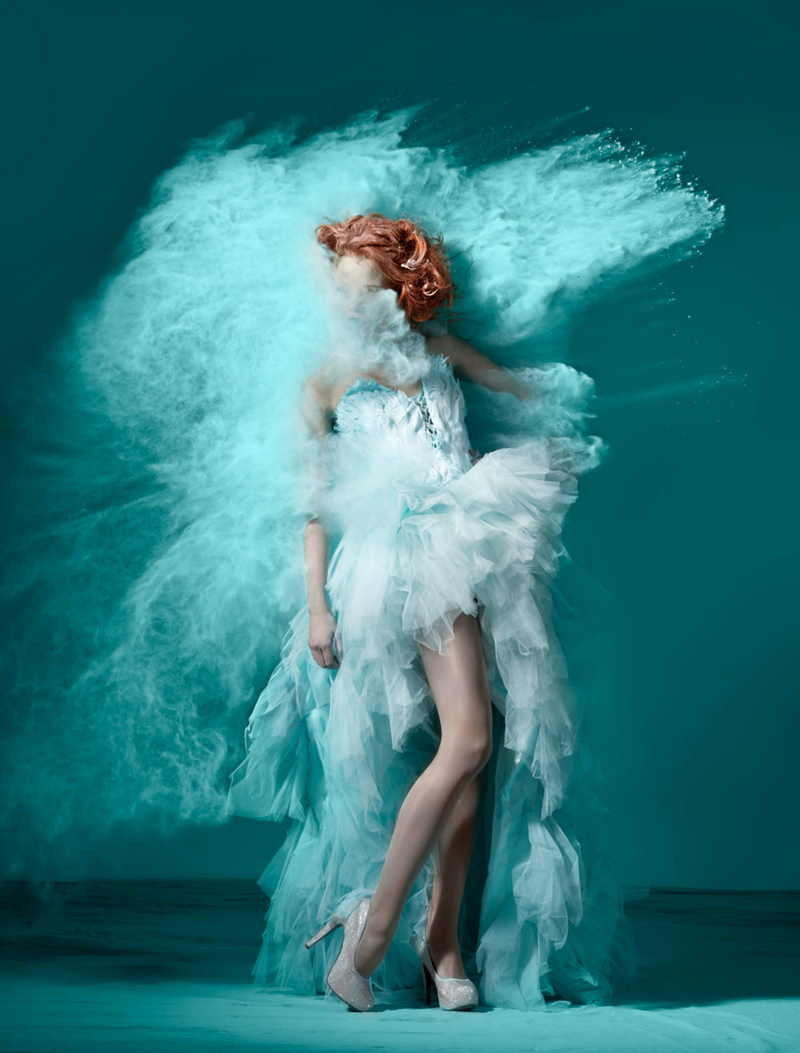 Illustration for article titled Goddesses materializing out of nowhere